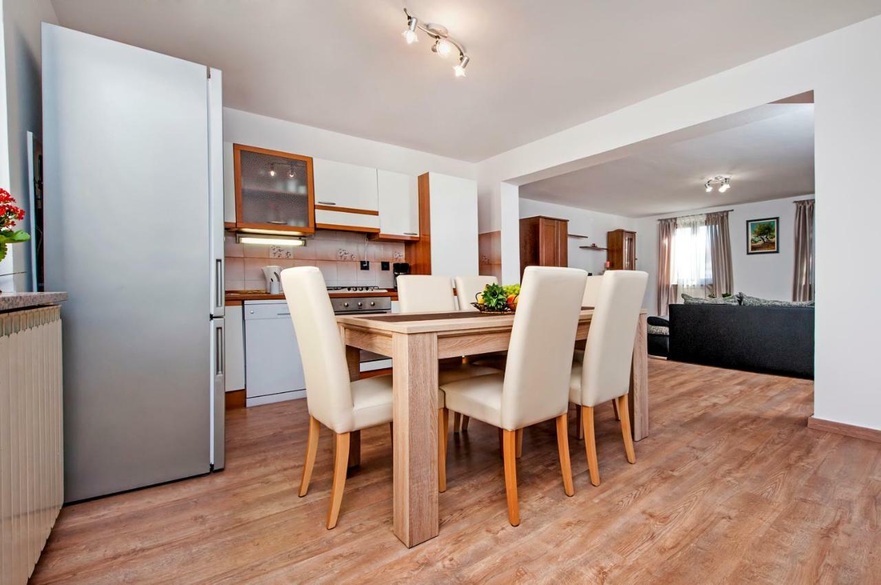 Apartment Nika Rovinj Buitenkant foto